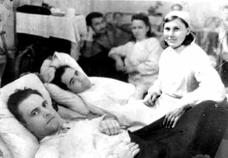 Медсестра госпиталь. Уральский госпиталь в ВОВ. Медсанбат в годы Великой Отечественной войны 1941-1945.